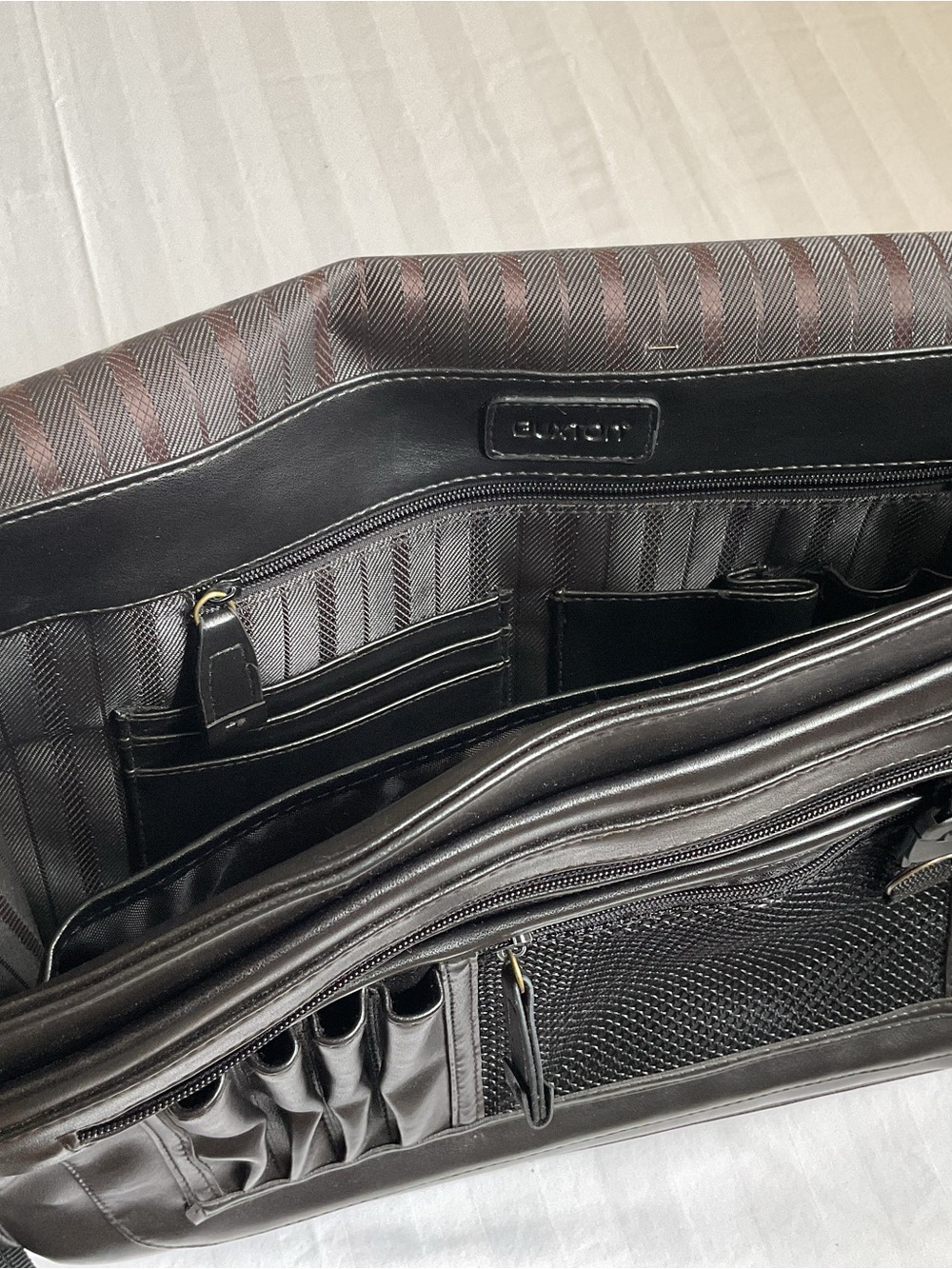 Buxton Black Soft Leather Men’s Organizer Briefcase in pristine condition. - Picture 8 of 16